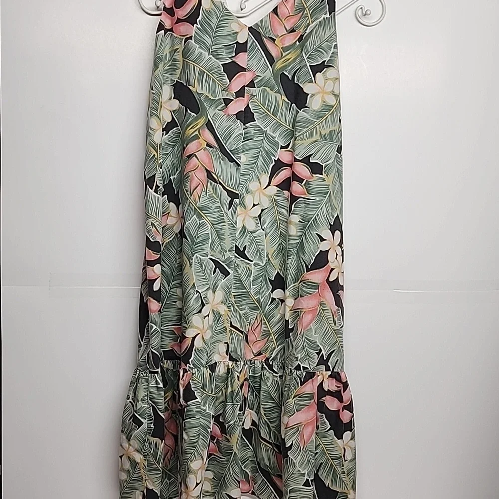 Hilo Hattie VINTAGE tropical floral sleeveless dress. Made In Hawaii. szM. Beach